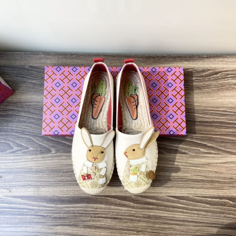 Other flat shoes